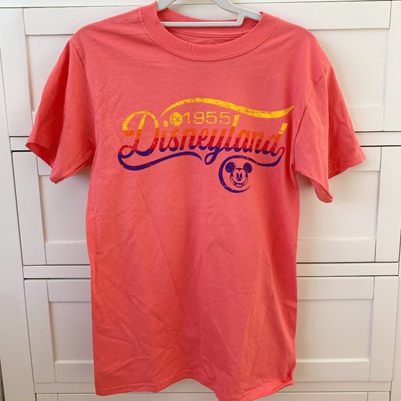 Disney Tops - Disneyland Pink Short Sleeve Shirt- Small